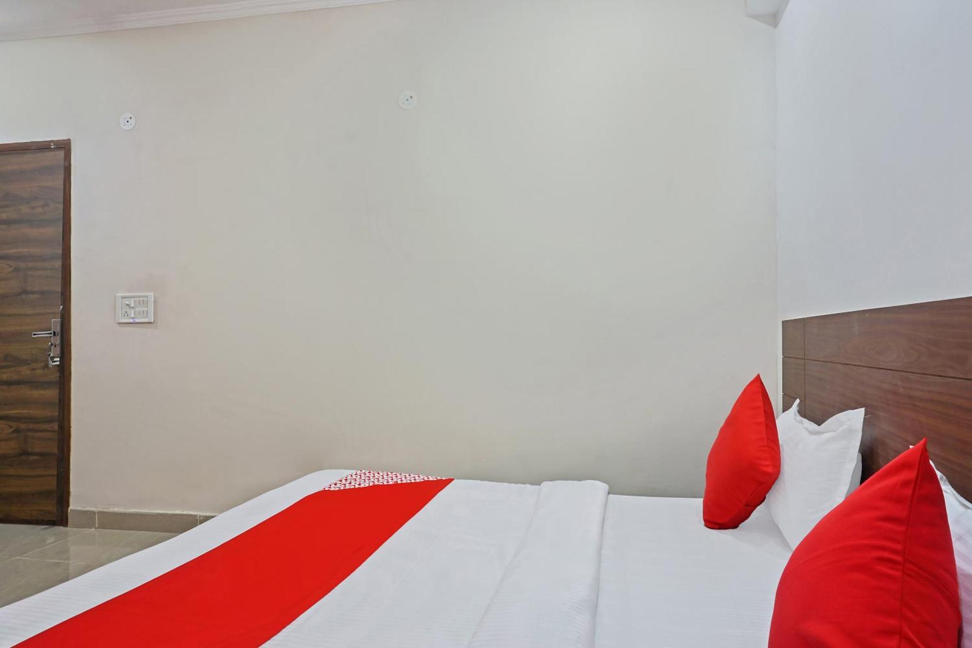 Hotel O Quadis โนอิดา ภายนอก รูปภาพ